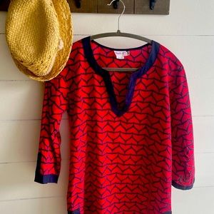 Tunic style top or cover up size small (4-6) navy and red whale tail pattern